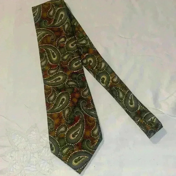 Vintage Burberrys of London 100% silk tie. - Picture 1 of 7